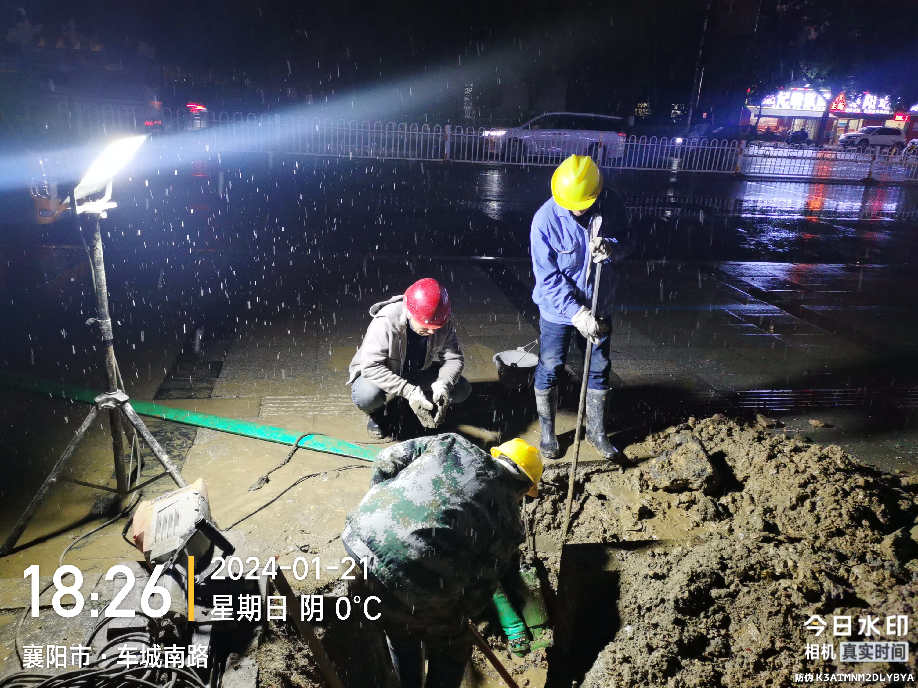 保障供水，樊城管網(wǎng)“凍”真格！